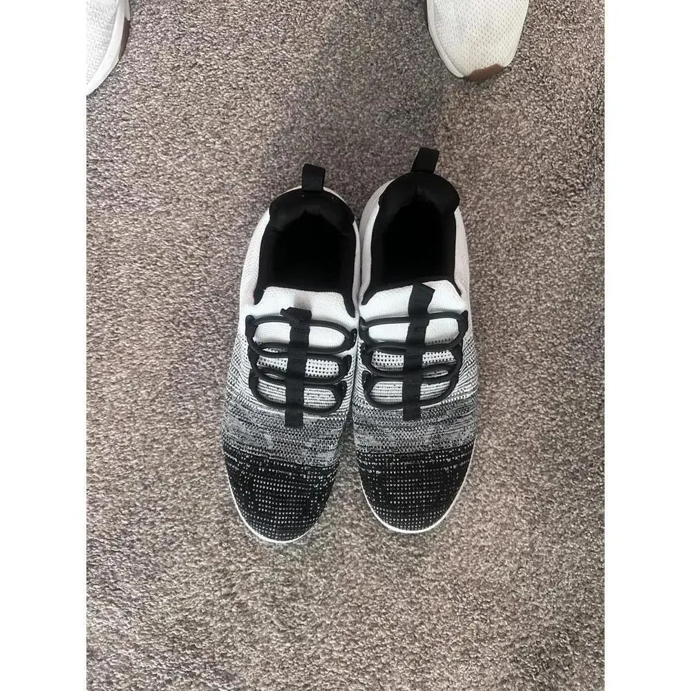 Men's Black and White Gradient Knit Sneakers